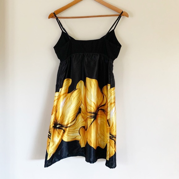 Women’s WET SEAL Dress - Picture 2 of 4